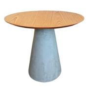 Mesa De Apoio Cone Cimento Queimado - Tampo Freijó 70 Cm Altura 60 Cm Cinza Claro - 1