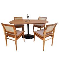 Saarinen Organica Oval Preta 198x22 Em Freijo - 1