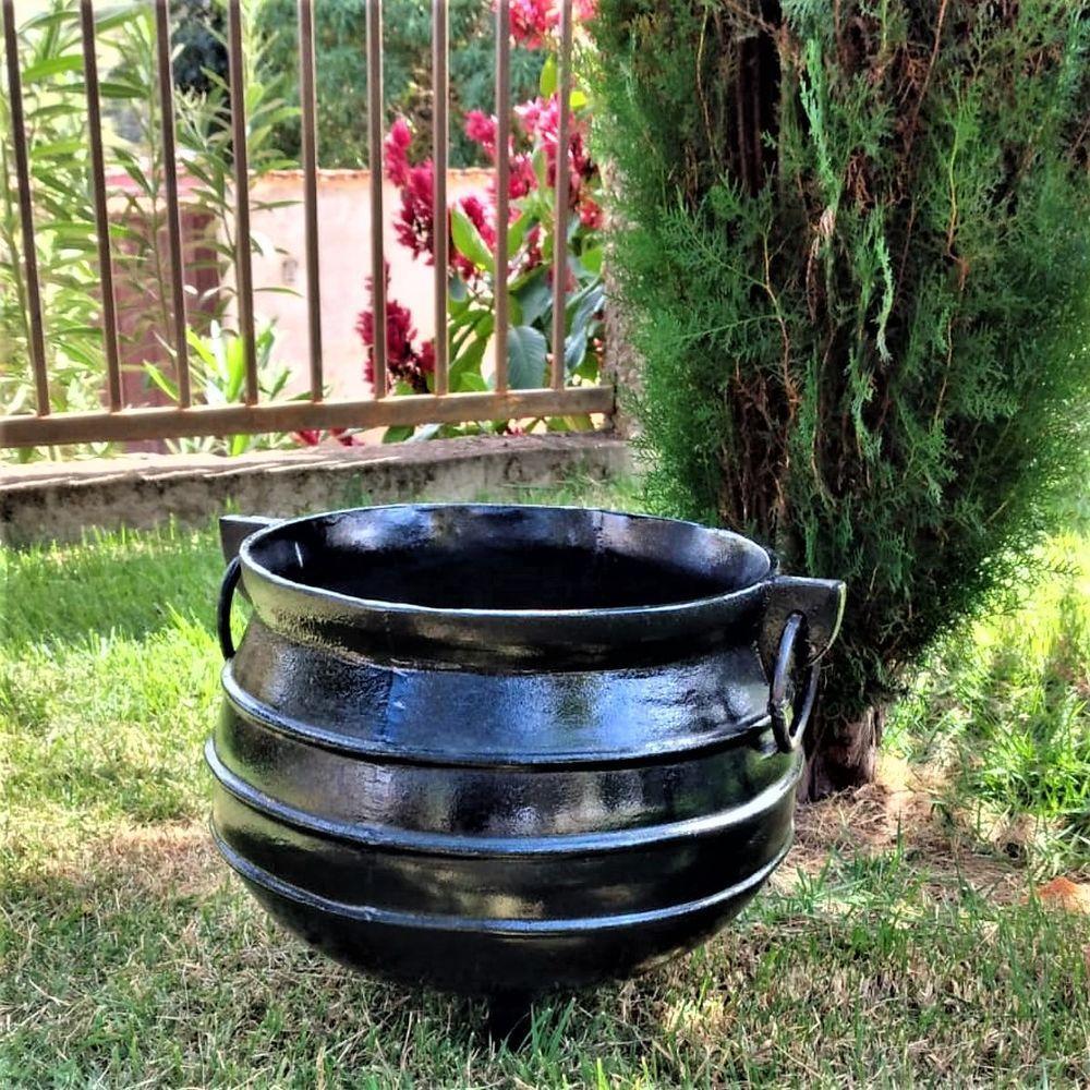 Panelão Caldeirão Bruxa Tripé Ferro Fundido Preto 40l 42cm - 3