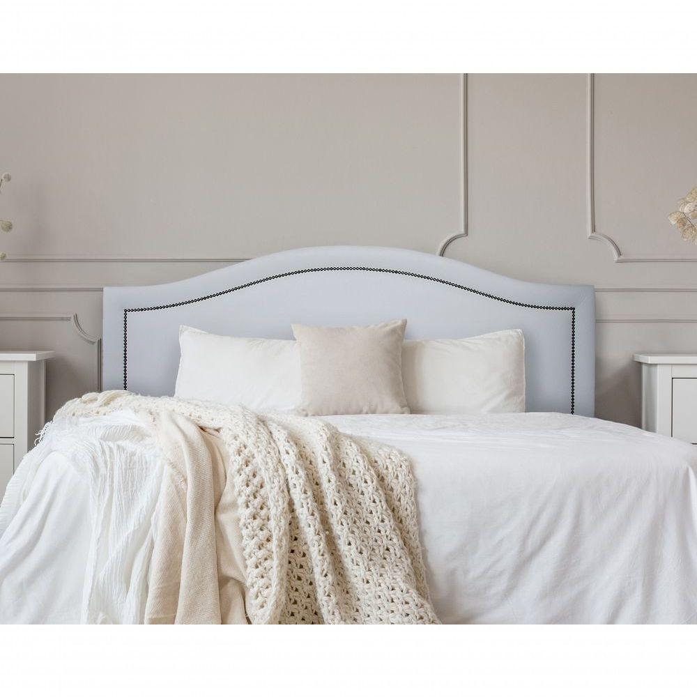 Cabeceira Casal Curva Luxo 140x60 Courino Branco - Tachas Fumê - 1