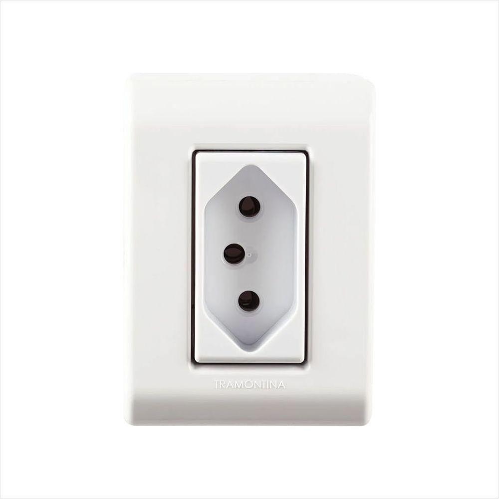 Caixa Com 1 Tomada 2P+T 10A/250V - 2