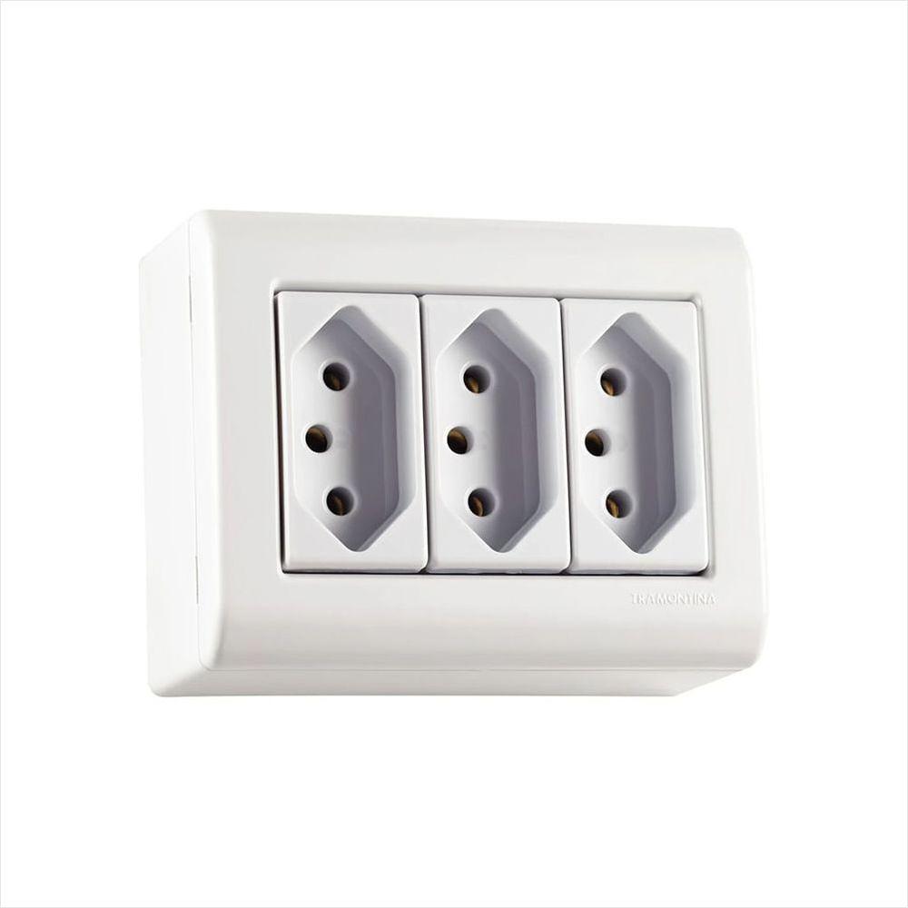 Caixa Com Tampa 3 Tomadas 2P+T 10A/250V - 1