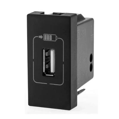 Carregador USB 1500mA Preto Legrand Pial Plus+
